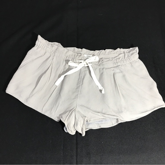 Aritzia Wilfred Montrouge Flowy Crepe Shorts Size M - Picture 2 of 8